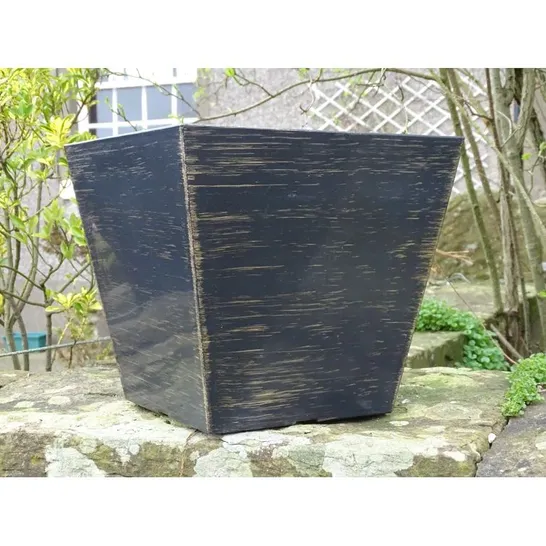 BOXED SILERTON PLANTER BOX (1 BOX)