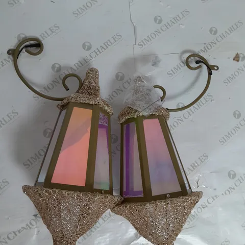 HANGING LIGHT SET OF 2 IN GOLD AND IRIDESCENT