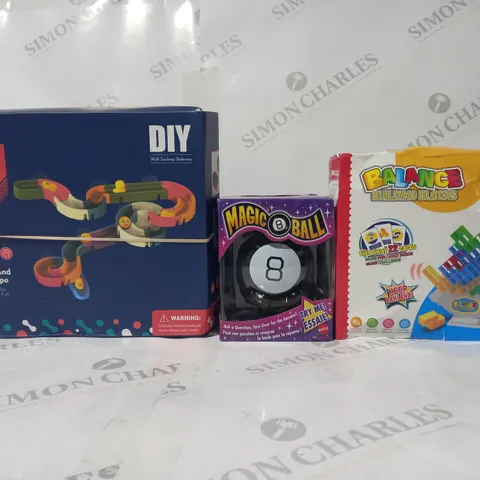 BOX OF APPROXIMATELY 20 ASSORTED TOYS AND GAMES TO INCLUDE MAGIC 8 BALL, BALANCE BUILDING BLOCKS, SLIDEAWAY TOYS, ETC