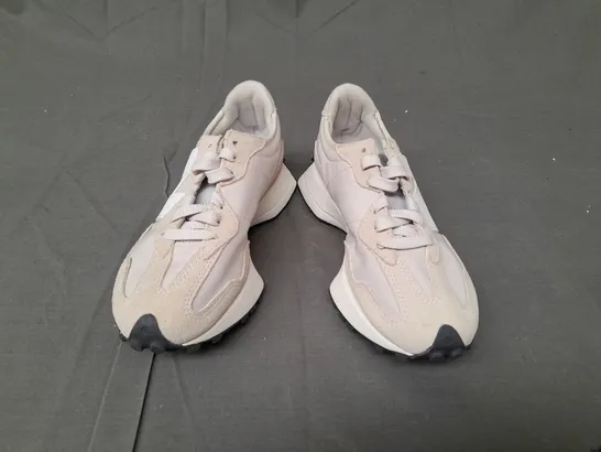 PAIR OF NEW BALANCE TRAINERS IN CREAM SIZE UK 4