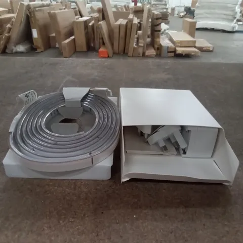 BOXED PHILLIPS DUE 2M LIGHTSTRIP 