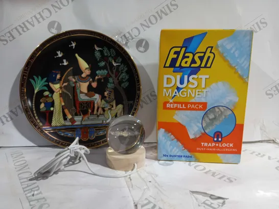 APPROX 10 HOUSEHOLD ITEMS TO INCLUDE STAR SYSTEM DESK LIGHT, FLASH DUST MAGNET, OSIRIS PORCELAIN