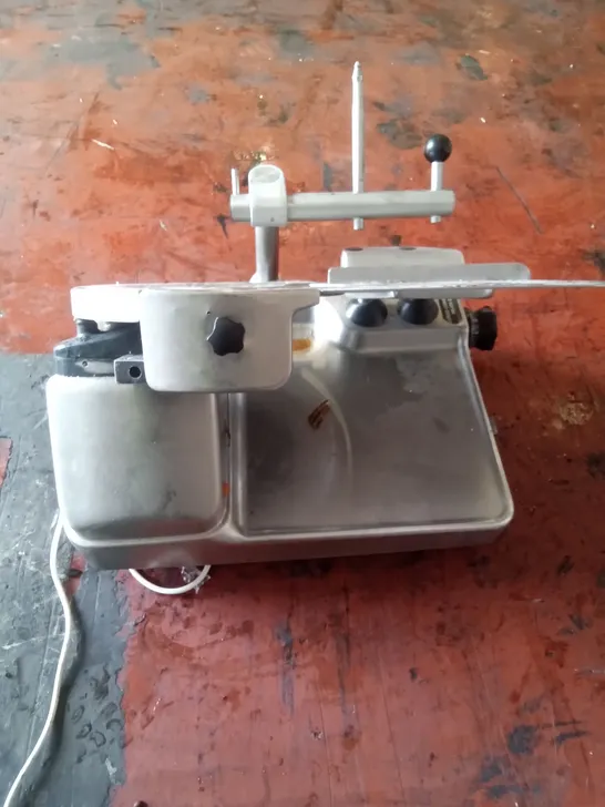 AVERY BERKEL MEAT SLICER