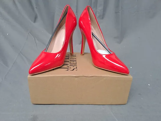 BOXED PAIR OF WHERE'S THAT FROM POINTED TOE HIGH HEELS IN RED UK SIZE 3