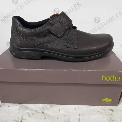 BOXED PAIR OF HOTTER VELCRO STRAP LEATHER SHOES IN DARK BROWN UK SIZE 10