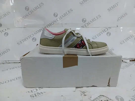 BOXED PAIR OF ADESSO SASHA LACE UP TRAINERS IN PISTACHIO - UK SIZE 5