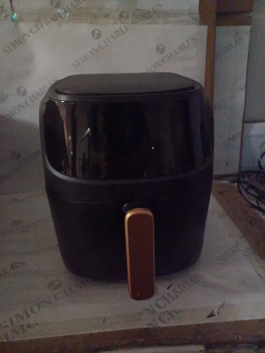 UNBRANDED AIR FRYER