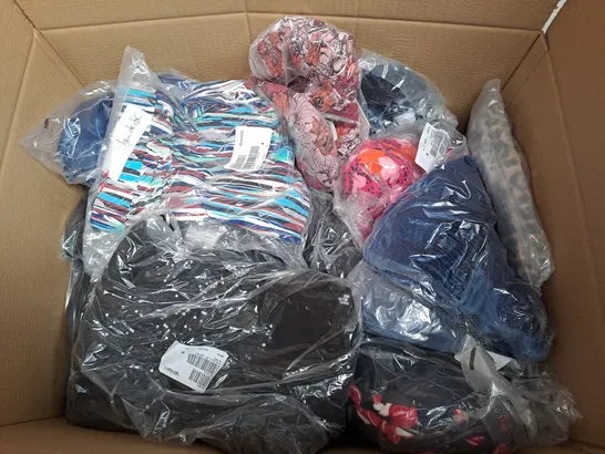 BOX OF ASSORTED CLOTHING ITEMS TOO INCLUDE COATS , TOPS, AND TROUSERS   ETC. 