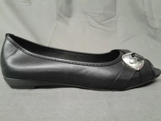 BOXED PAIR OF SOFIA PEEP TOE SLIP-ON SHOES IN BLACK EU SIZE 39