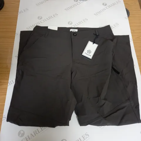 TOG24 SHORT TROUSERS IN GREY - SIZE 10