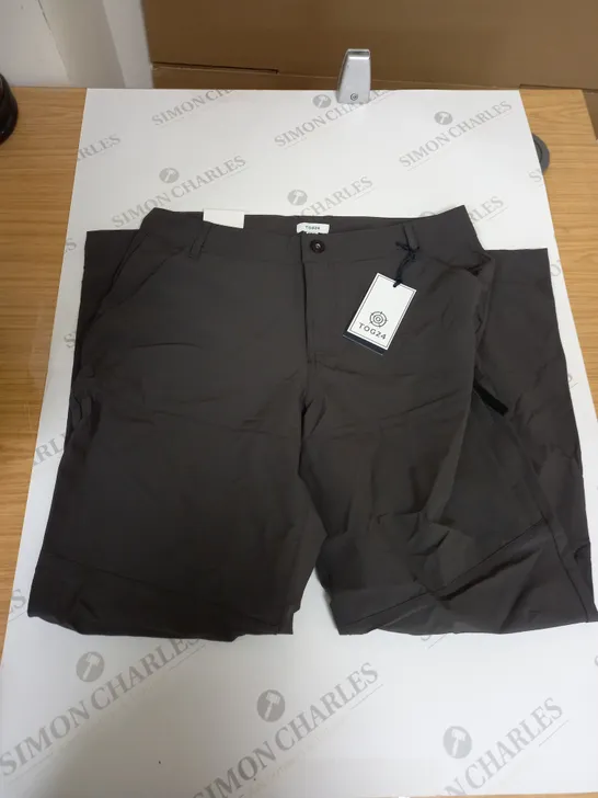 TOG24 SHORT TROUSERS IN GREY - SIZE 10