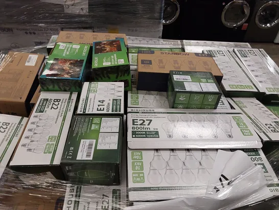 PALLET OF APPROXIMATELY 400X BOXES OF BRAND NEW ASSORTED LIGHT BULBS AND STRING LIGHTS