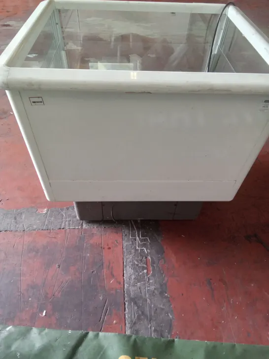 CARRIER SELF SERVE FREEZER 