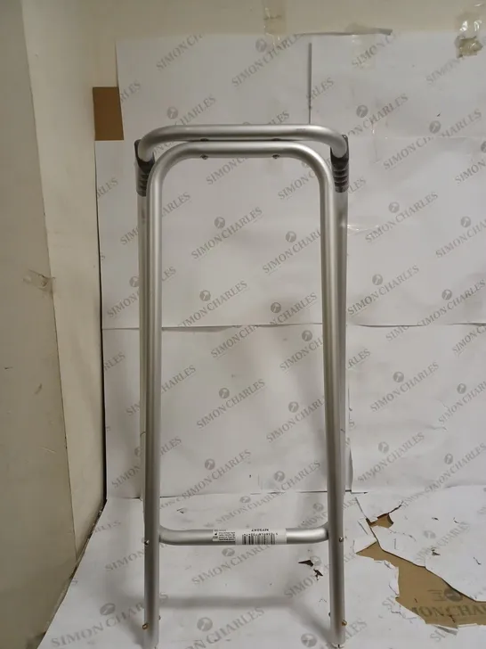 HEALTHCARE ZIMMER FRAME IN SILVER