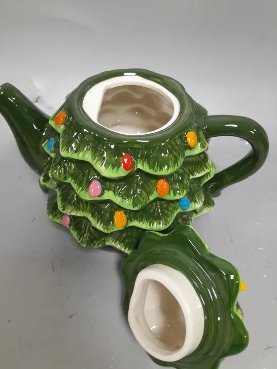 MR NOST TREE TEAPOT 