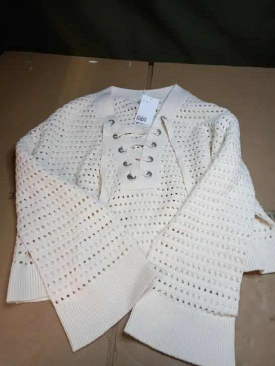 H&M LADIES LACE FRONT CREAM JUMPER - SIZE M