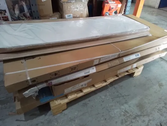 PALLET OF ASSORTED BATHROOM ITEMS TO INCLUDE FIXED SHOWER PANELS AND LAGAN SHOWER TRAY