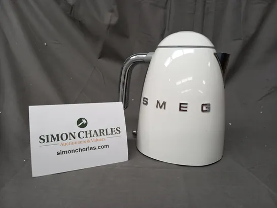 BOXED SMEG KETTLE KLF03WHUK IN WHITE RRP £129.99