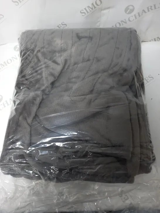 BOXED COZEE HOME HEATED BLANKET IN CHARCOAL 