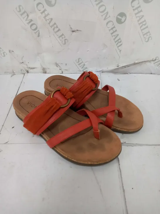 VIONIC COPAL LANDYN SANDAL - SIZE 4.5