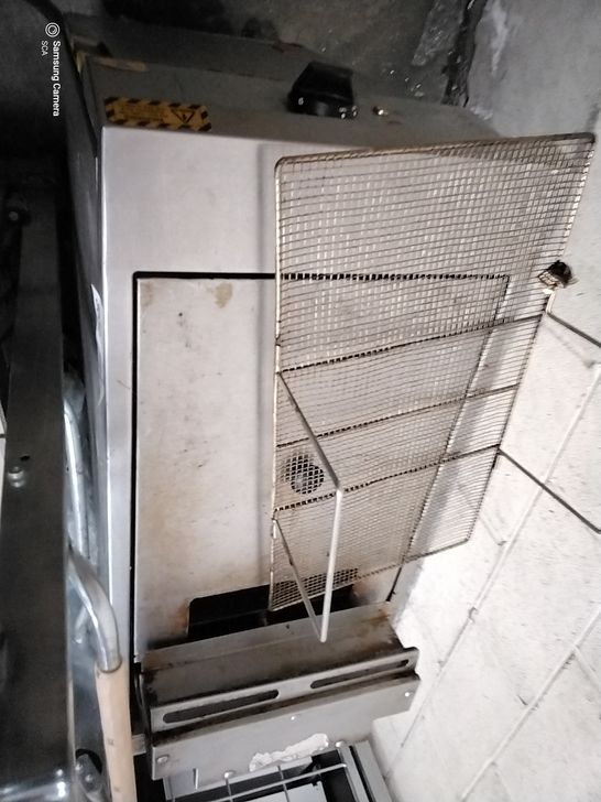 INDUSTRIAL STAINLESS STEEL FRYER