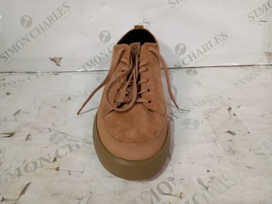 BOXED PAIR OF UNDO TRAINERS IN DESERT CAMEL COLOUR EU SIZE 41.5