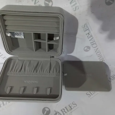 PANDORA JEWELLERY BOX 