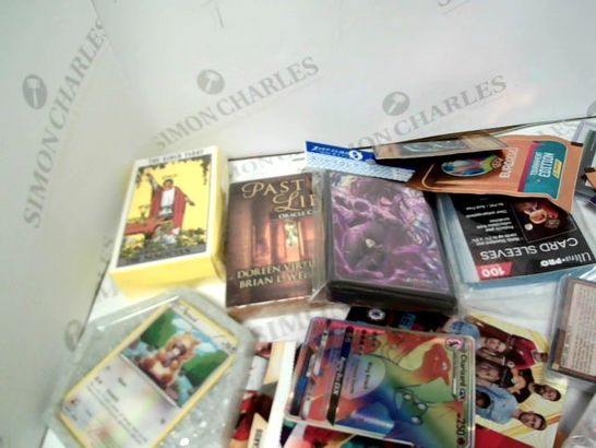 LOT OF APPROX 15 ASSORTED CARD ITEMS TO INCLUDE: ORACLE CARDS, TAROT CARDS, EURO 2020 CARDS