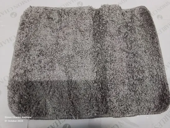 BRAND NEW PACO HOME GREY 40X55 BATH MAT