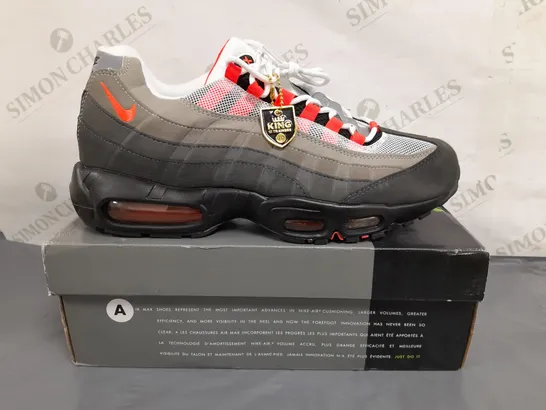 BOXED PAIR OF NIKE AIR MAX 95 TT SHOES IN BLACK/GREY/ORANGE UK SIZE 10