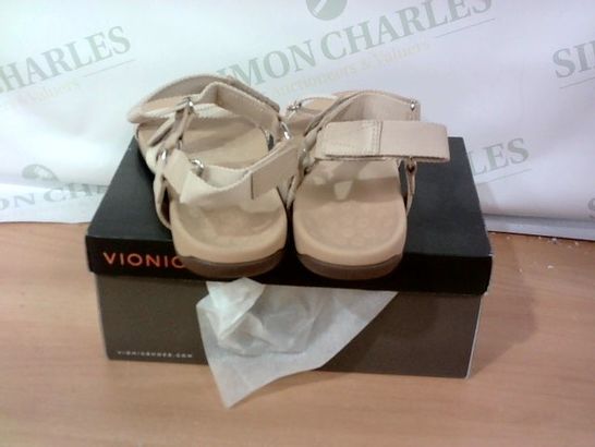 BOXED PAIR OF VIONIC - SIZE 7