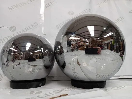 BOXED KELLY HOPPEN SET OF 2 INDOOR OUTDOOR PRELIT GLASS DECOR - REFLECTIVE ORBS