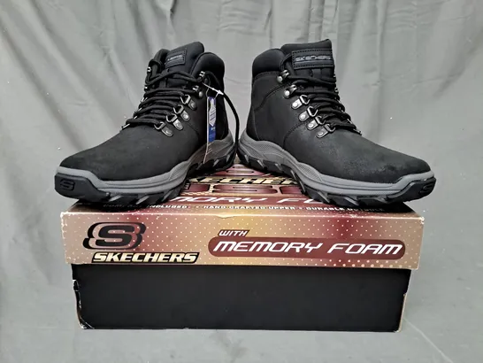 BOXED PAIR OF SKECHERS GOODYEAR LACE UP SHOES IN BLACK UK SIZE 7