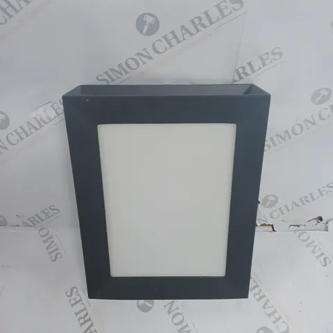 BOXED PHILIPS KARP LED OUTDOOR WALL LIGHT 