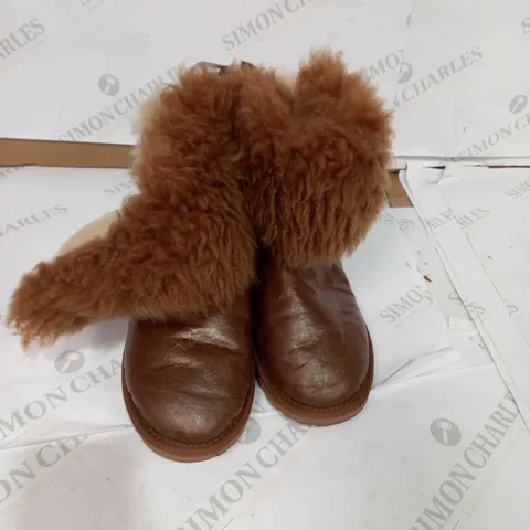 OUTLET EMU TEDDY WURREN WATER RESISTANT SHEEPSKIN BOOT