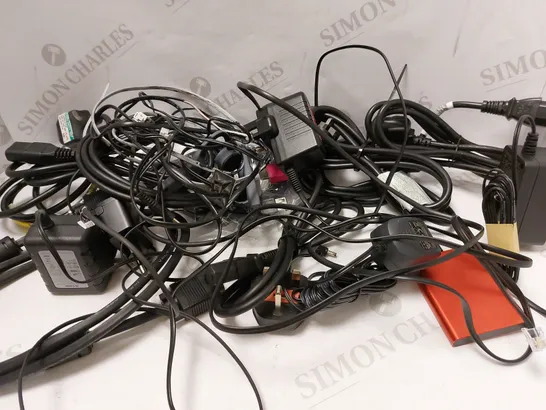 BOX OF ASSORTED POWER CABLES 