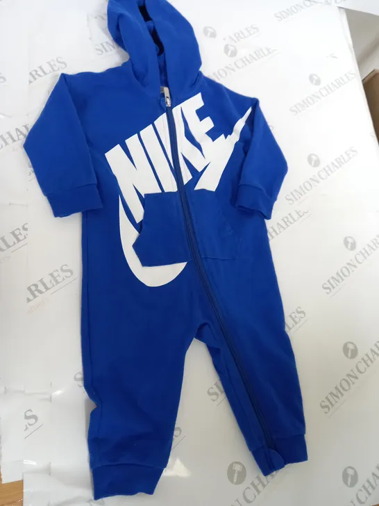 BABY BOYS NIKE ZIPPED BABYGROW SIZE 9M