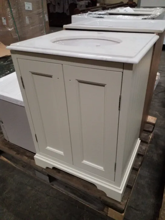 BRAND NEW VANITY UNIT WITH BASIN - 590×450×735MM