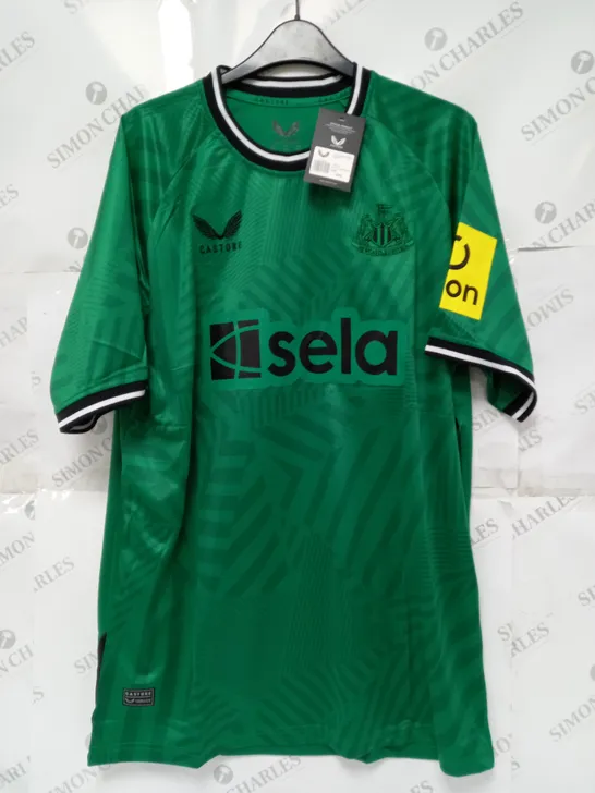 CASTORE NEWCASTLE UNITED SHIRT IN GREEN - 2XL