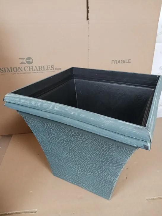 YOUGARDEN PAIR OF SQUARE APRIL PLANTERS - INDIGO GREEN (14.5")