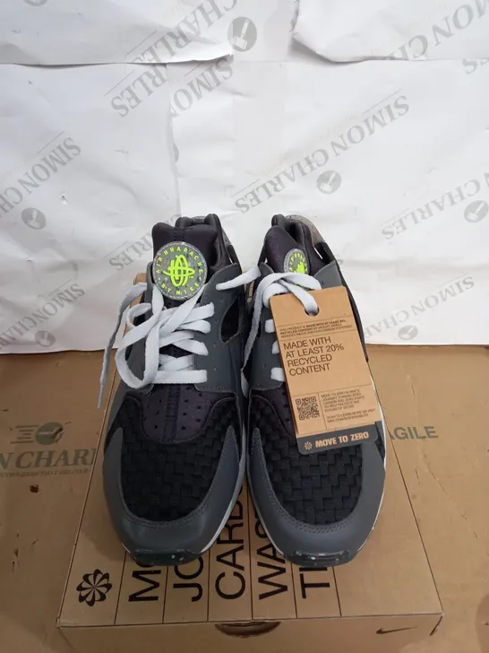 NIKE AIR HUARACHE CRATER TRAINERS SIZE 9.5