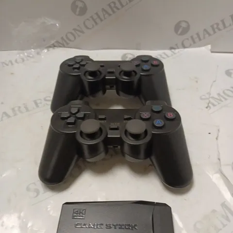 2.4G WIRE CONTROLLER GAMEPADS X2