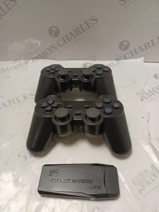 2.4G WIRE CONTROLLER GAMEPADS X2