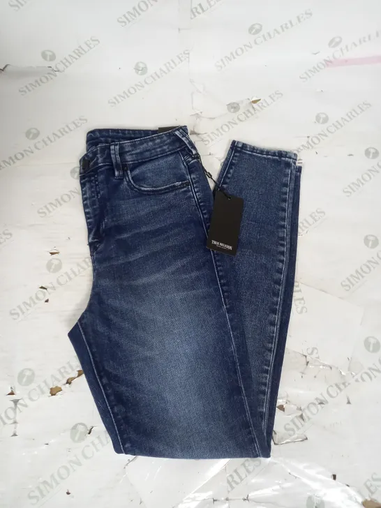 TRUE RELIGION HALLE HIGH RISE JEANS IN MEDIUM BLUE SIZE 29W