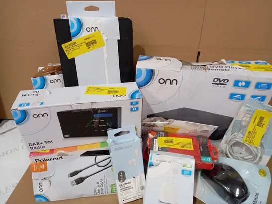 LOT OF ASSORTED ITEMS TO INCLUDE ONN HDMI DVD PLAYER, ONN UNIVERSAL TABLET BUNDLE, POLAROID BLUETOOTH QI CHARGING ALARM CLOCK, BLACKWEB SYNC AND CHARGE CABLE, ETC.