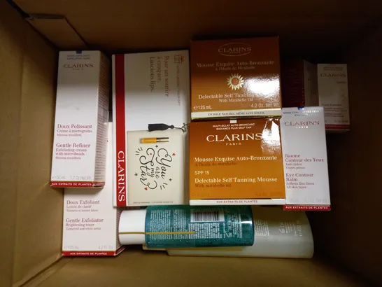 LOT OF APPROX 12 CLARINS PARIS PRODUCTS INCLUDING GENTLE EYE MAKE UP REMOVER, BODY SHAPING SUPPLEMENT, TONING LOTION 