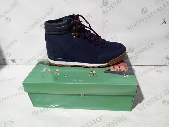 BOXED PAIR OF JOULES CHEDWORTH SHOES IN NAVY UK SIZE 6