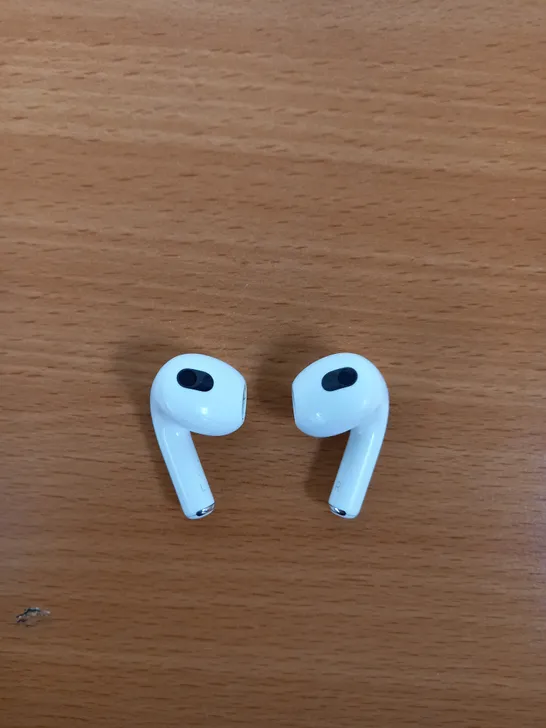 APPLE AIRPOD 3RD GENERATION