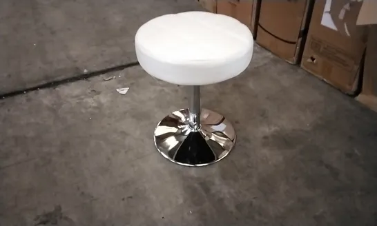 WHITE LEATHER PILLOWED STOOL