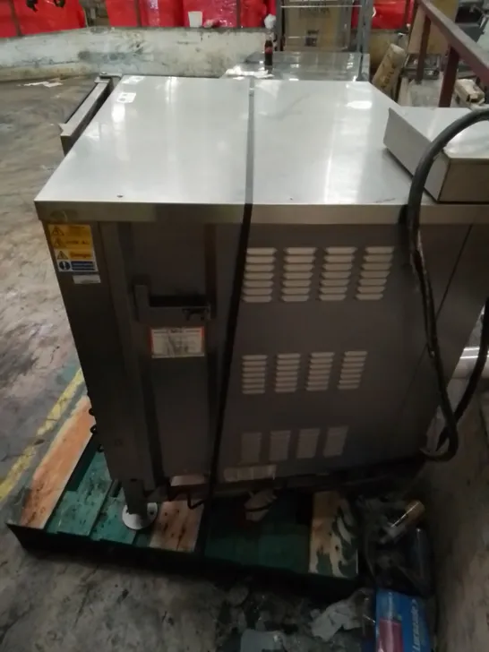 BKI COMMERCIAL SINGLE OVEN 